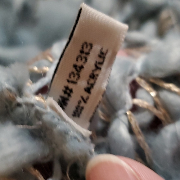 Chunky Ice Blue and Gold Knit Infinity Scarf with Fringe or Tassels nwot - Picture 6 of 8